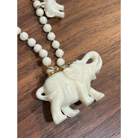 Vintage Lucky Elephant Charm Necklace Beaded Retro Boho Western Safari Neutral - Picture 6 of 9